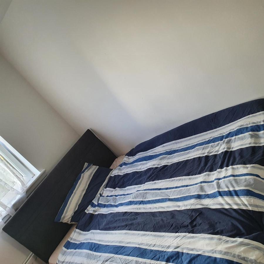 2-Bedroom Back Hilton Area Apartment - Ground Floor, Aberdeen City Center Экстерьер фото