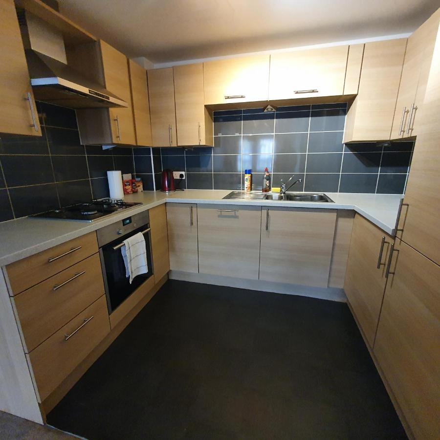 2-Bedroom Back Hilton Area Apartment - Ground Floor, Aberdeen City Center Экстерьер фото